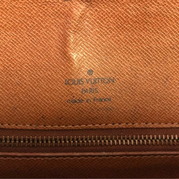 Louis Vuitton Saint Cloud GM - Picture 7 of 13